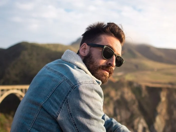 The Ultimate Guide to Choosing Sunglasses: GlassesBros's Expert Tips